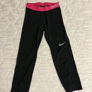 Nike cropped leggings small